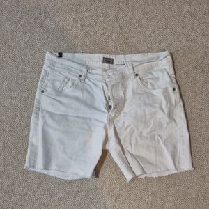 Citizens of Humanity Rose Knaus White Jean Shorts – Size 32